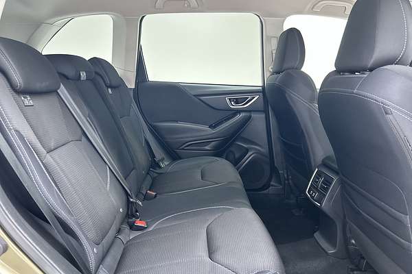2024 Subaru Forester 2.5i S5 thumb-11