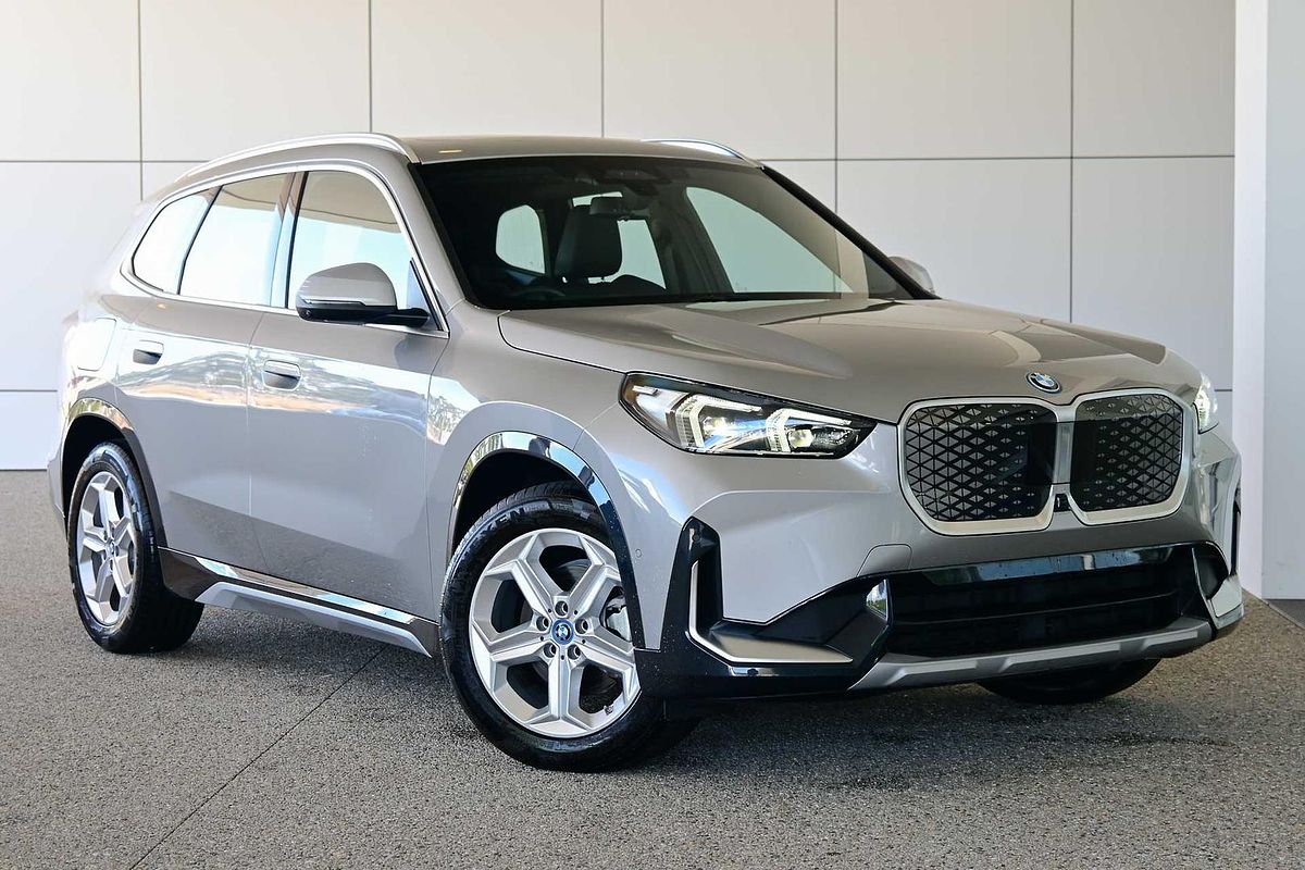 2025 BMW iX1 eDrive20 xLine U11