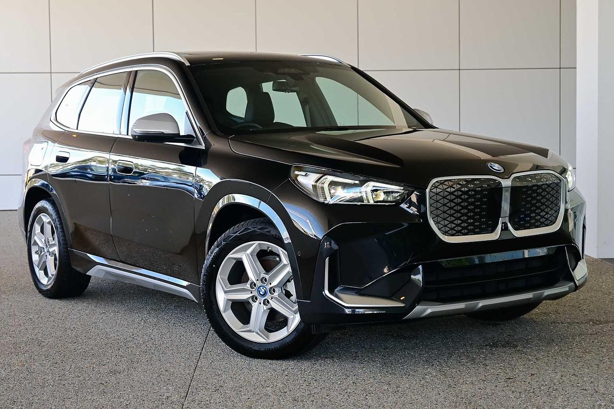 2025 BMW iX1 eDrive20 xLine U11