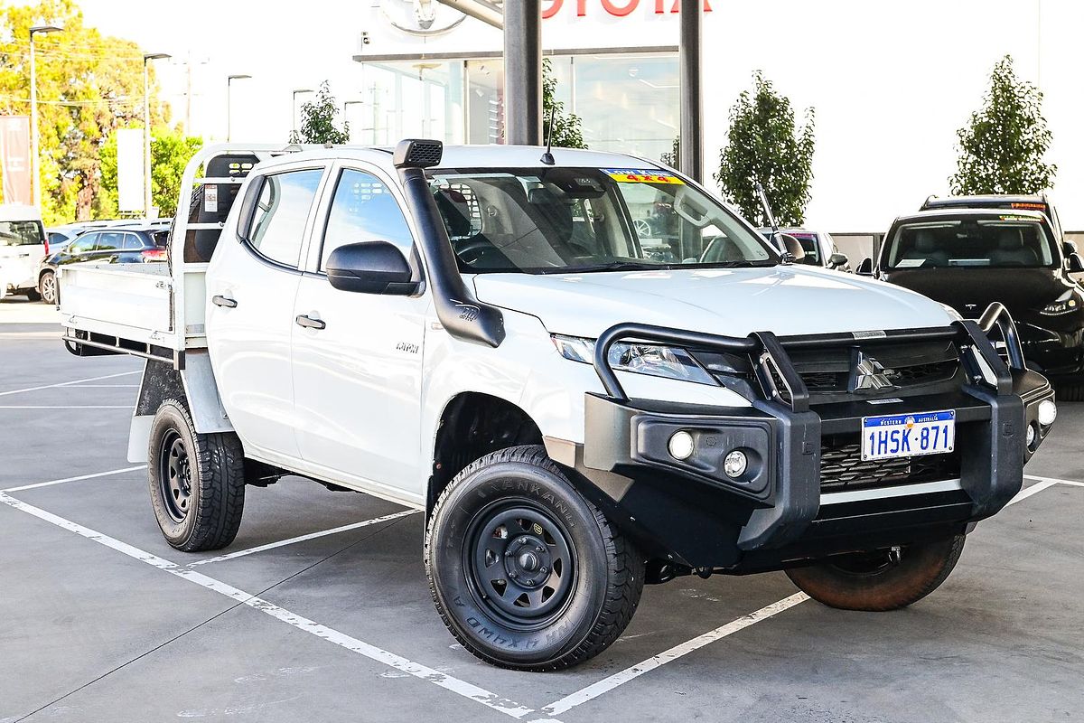 2022 Mitsubishi Triton GLX MR 4X4