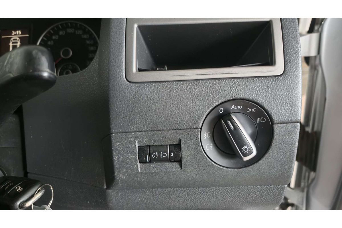 MULTIVAN T5 MY15 COMFORTLINE TDI340 2.0L DT4 DIESEL TURBO F/INJ 7 SP AUTO DIRECT SHIFT 4D WAGON 