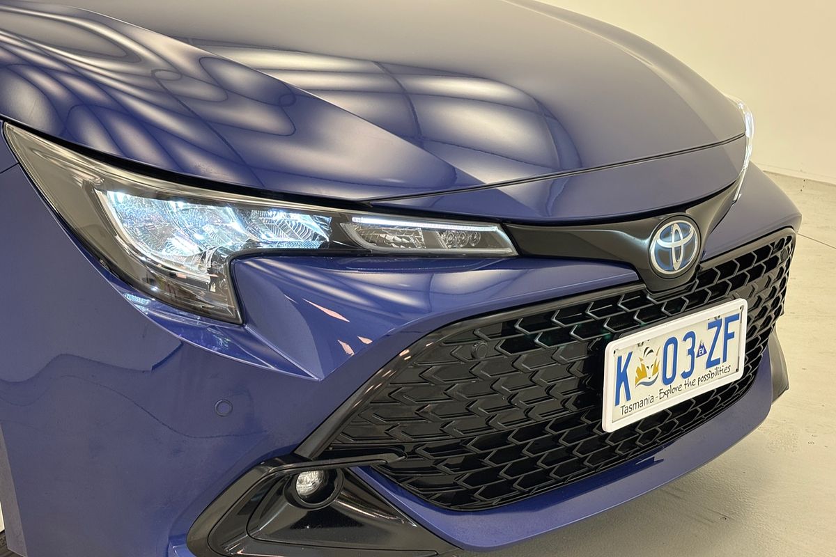 2023 Toyota Corolla SX Hybrid ZWE219R