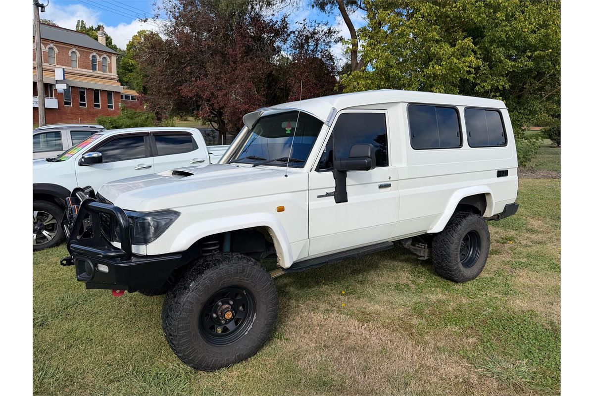 2013 Toyota Landcruiser WORKMATE (4x4) 11 SEAT VDJ78R MY12 UPDATE