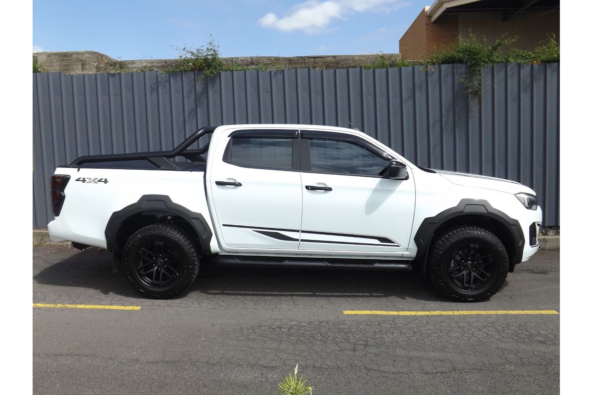 2025 Isuzu D-MAX BLADE 4X4
