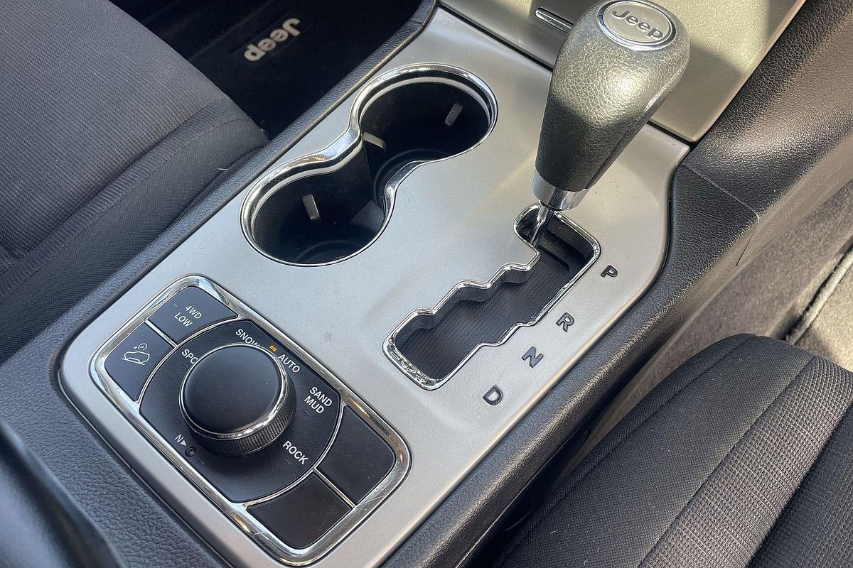 2012 Jeep Grand Cherokee Laredo WK