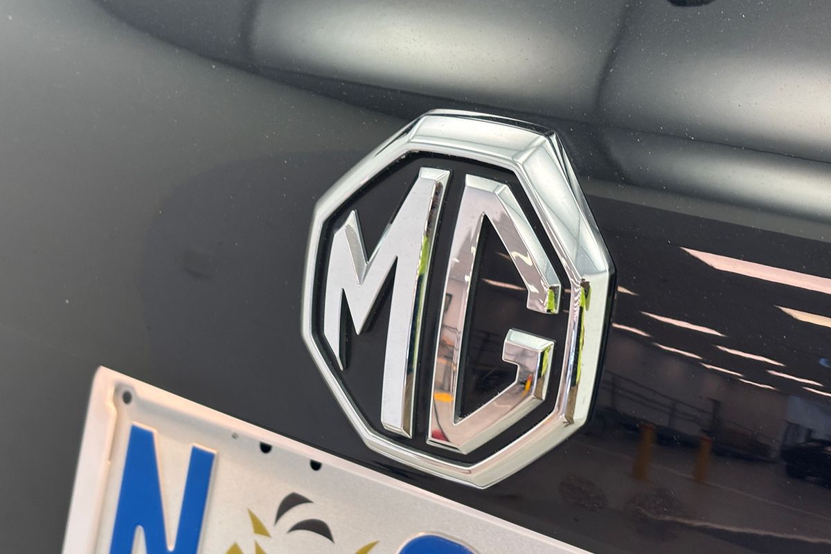 MY23 MGHS 1.5T ESSENCE