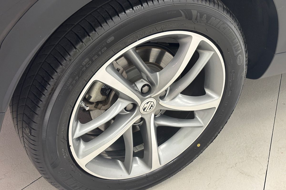 MY23 MGHS 1.5T ESSENCE