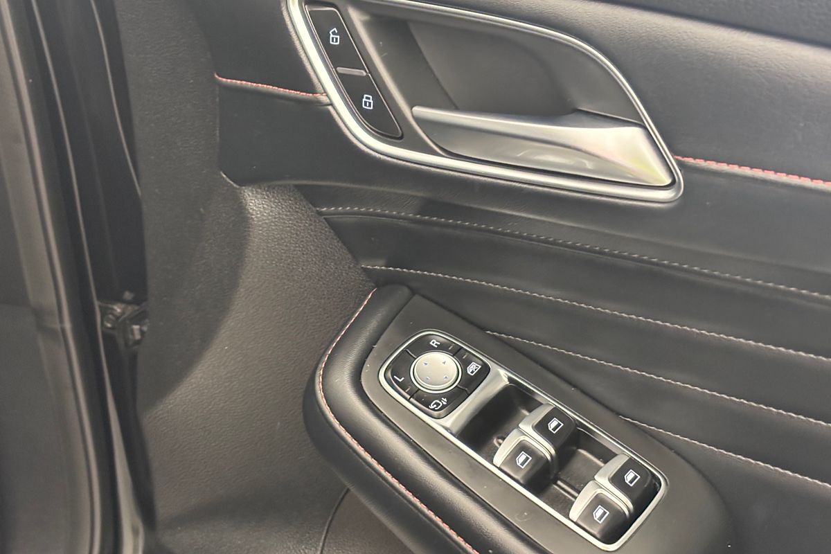 MY23 MGHS 1.5T ESSENCE