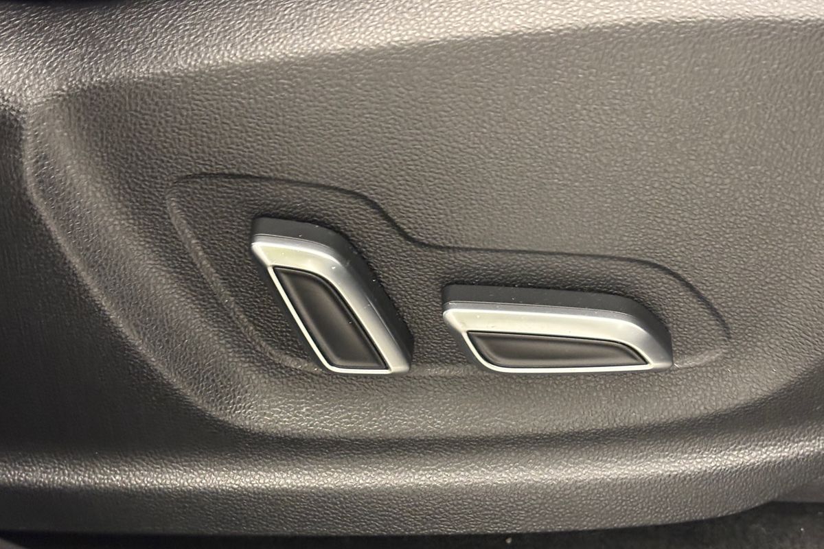 MY23 MGHS 1.5T ESSENCE