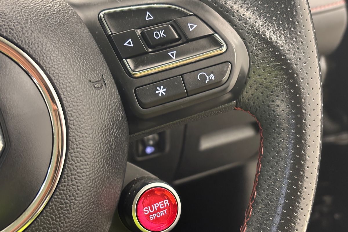 MY23 MGHS 1.5T ESSENCE