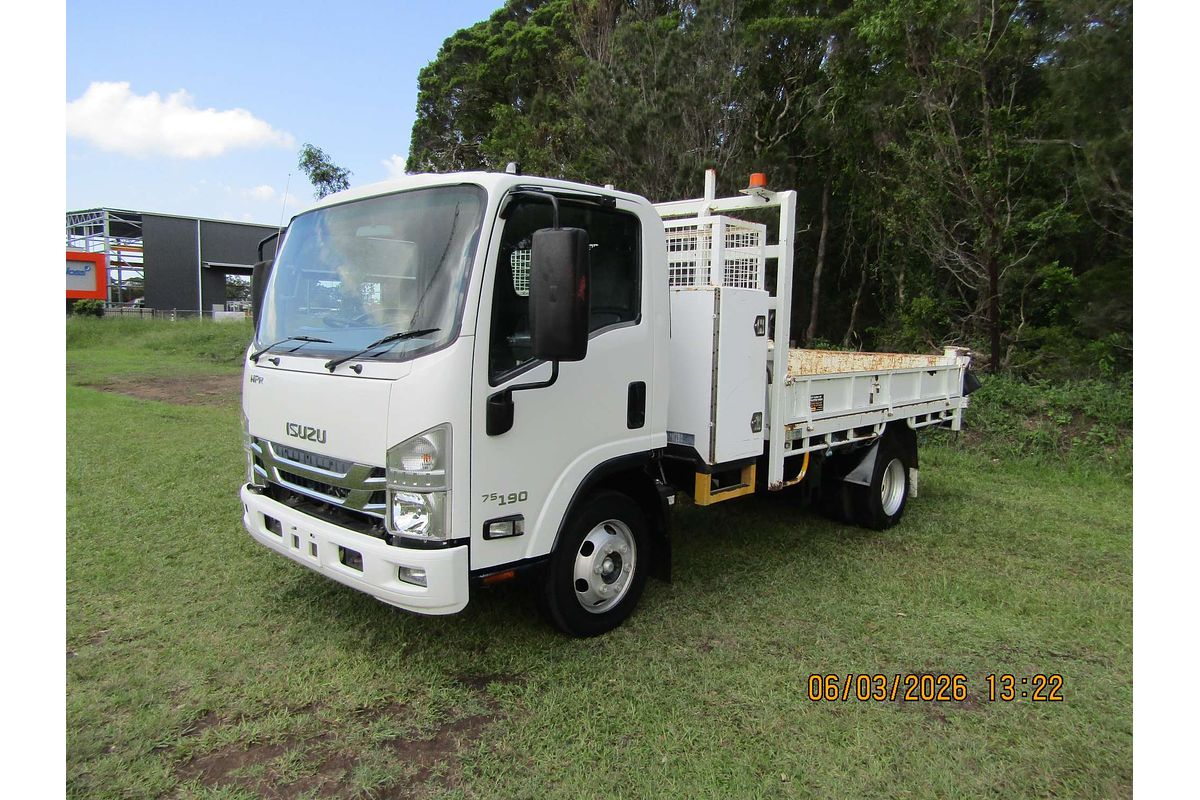 2015 Isuzu N Series NPR 75-190 MWB