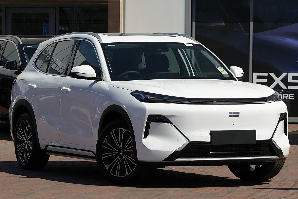 2025 Geely Starray EM-i Complete P145