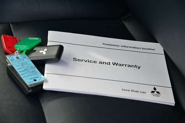 2019 Mitsubishi Pajero Sport Black Edition QE thumb-19