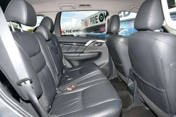 2019 Mitsubishi Pajero Sport Black Edition QE thumb-8