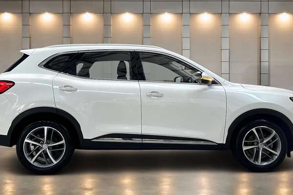 2024 MG HS Excite SAS23