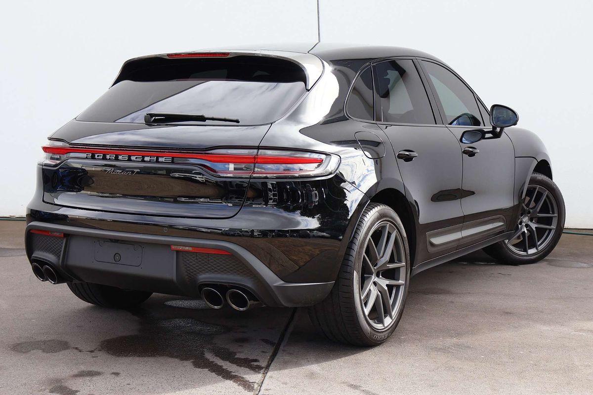 2024 Porsche Macan T 95B