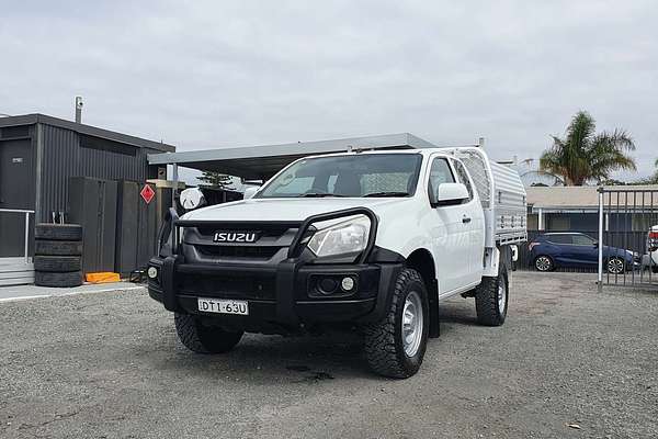 2017 Isuzu D-MAX SX  4X4