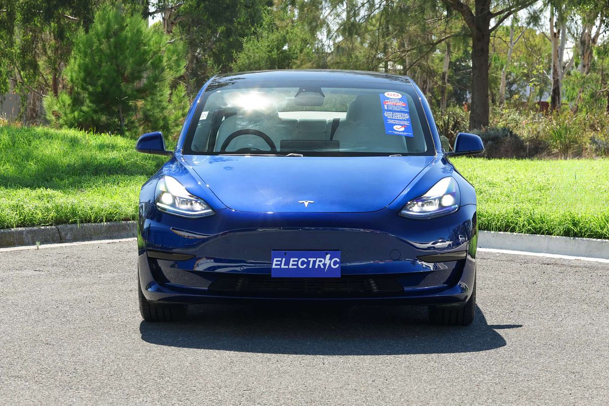 2022 Tesla Model 3 Rear-Wheel Drive