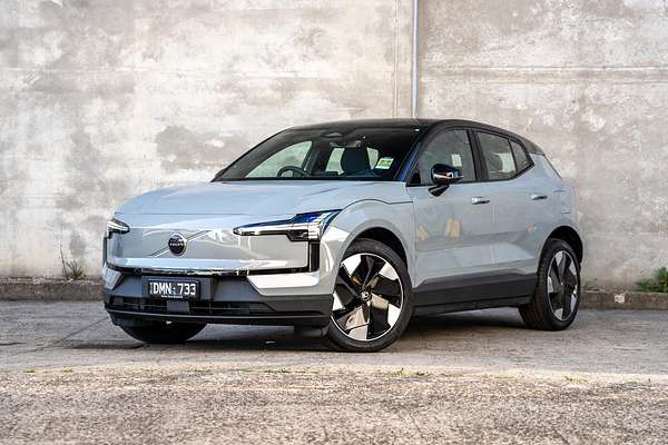 2024 Volvo EX30 Single Motor Extended Range Plus