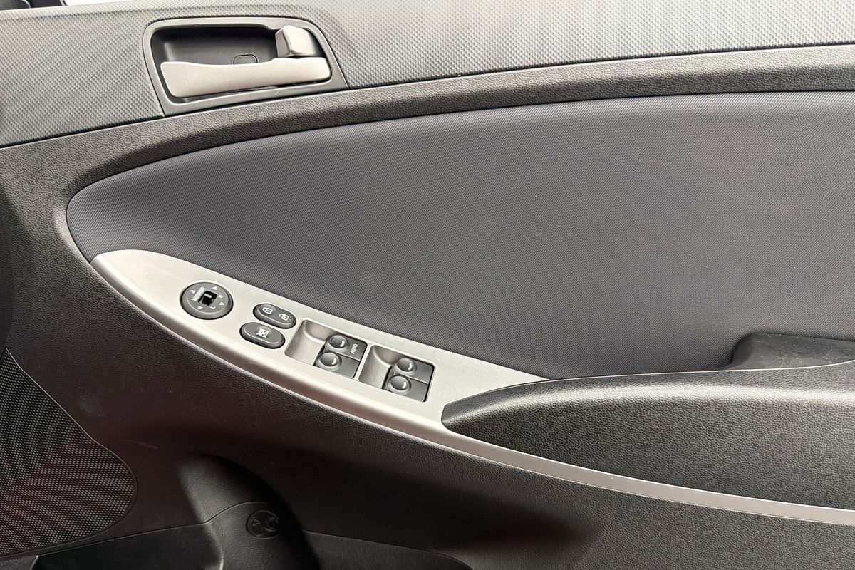 2018 Hyundai Accent Sport RB6