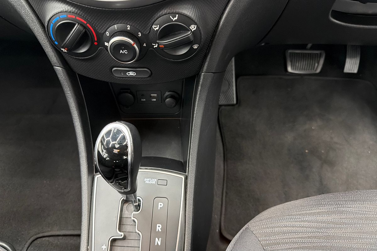 2018 Hyundai Accent Sport RB6