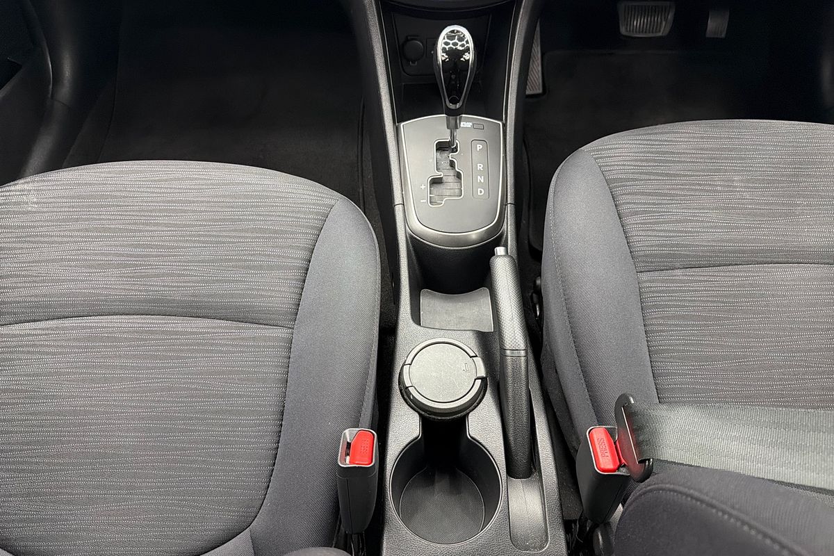 2018 Hyundai Accent Sport RB6