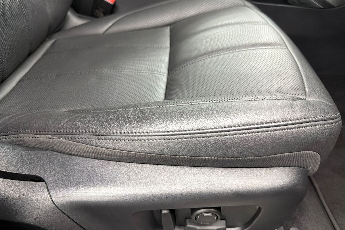 2022 Land Rover Range Rover Evoque P250 R-Dynamic SE L551