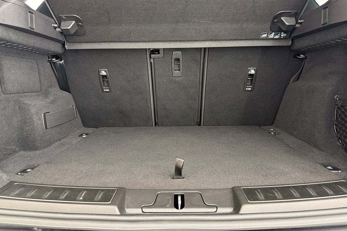 2022 Land Rover Range Rover Evoque P250 R-Dynamic SE L551