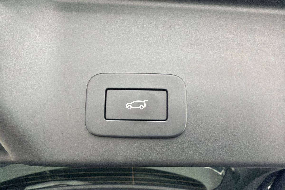 2022 Land Rover Range Rover Evoque P250 R-Dynamic SE L551