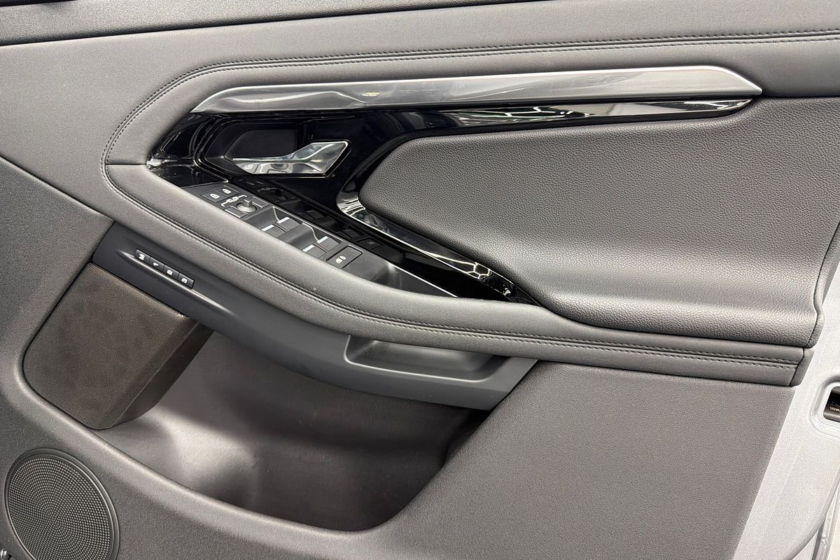 2022 Land Rover Range Rover Evoque P250 R-Dynamic SE L551