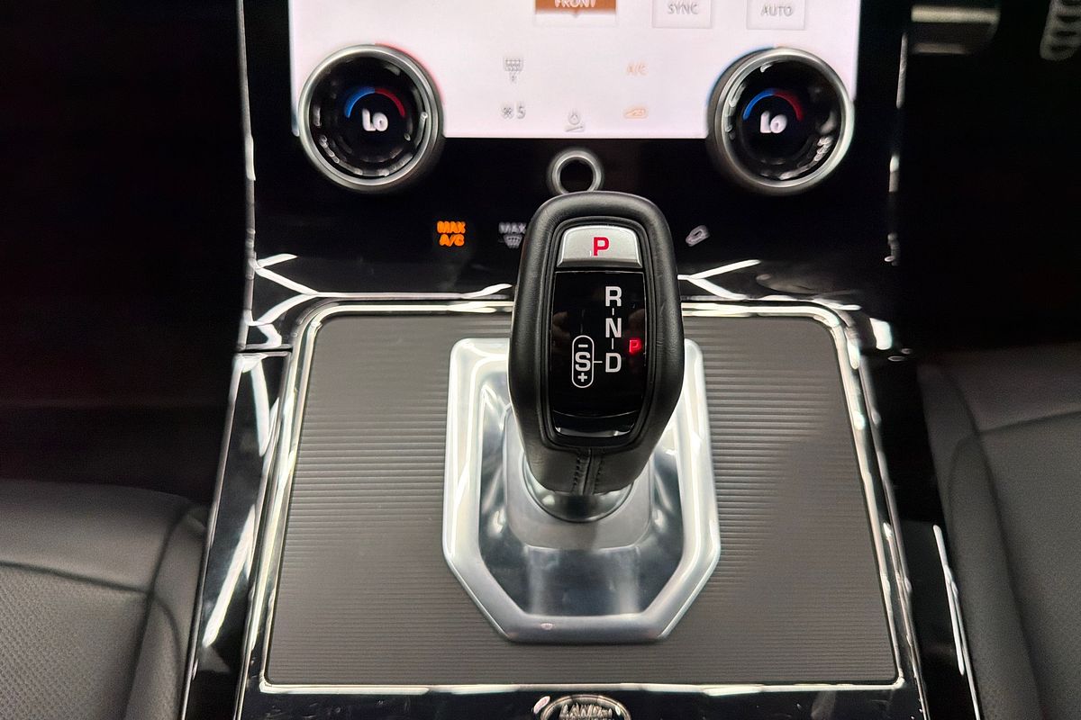 2022 Land Rover Range Rover Evoque P250 R-Dynamic SE L551