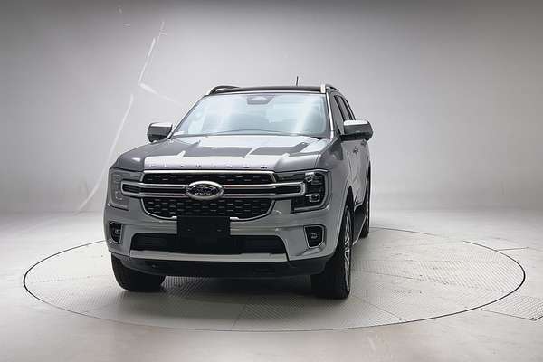 2024 Ford Everest Platinum 3.0L thumb-2