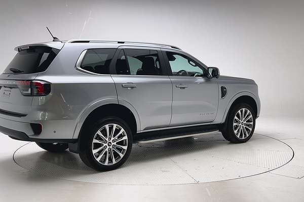 2024 Ford Everest Platinum 3.0L thumb-7