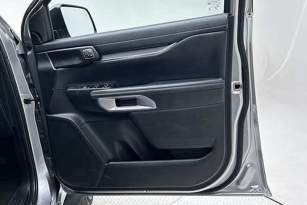 2024 Ford Everest Platinum 3.0L thumb-18