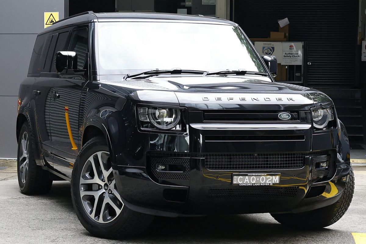 2025 Land Rover Defender 130 D350 X-Dynamic SE L663