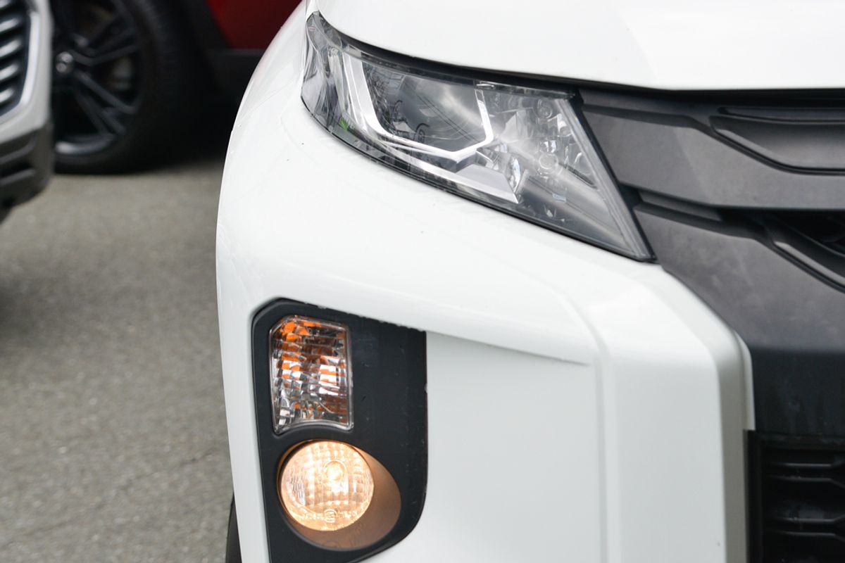 2022 Mitsubishi Triton GLX MR 4X4