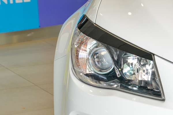 2016 Holden Commodore SS V Redline VF Series II thumb-1