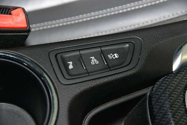 2016 Holden Commodore SS V Redline VF Series II thumb-14