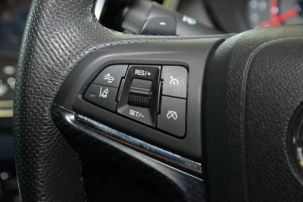 2016 Holden Commodore SS V Redline VF Series II thumb-15