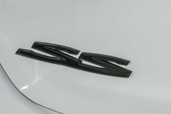 2016 Holden Commodore SS V Redline VF Series II thumb-20