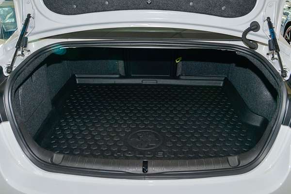 2016 Holden Commodore SS V Redline VF Series II thumb-19