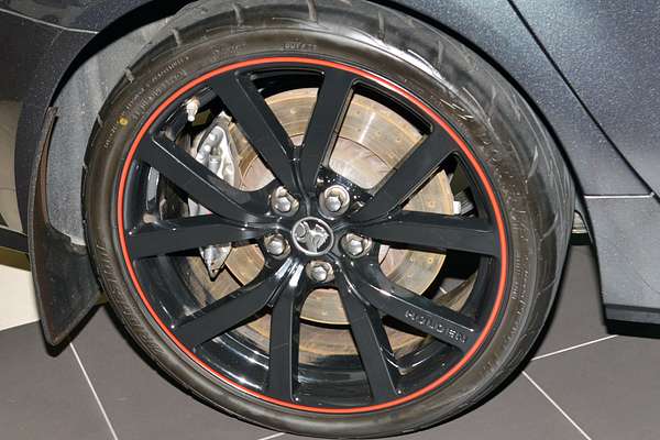 2017 Holden Commodore SS VF Series II thumb-3