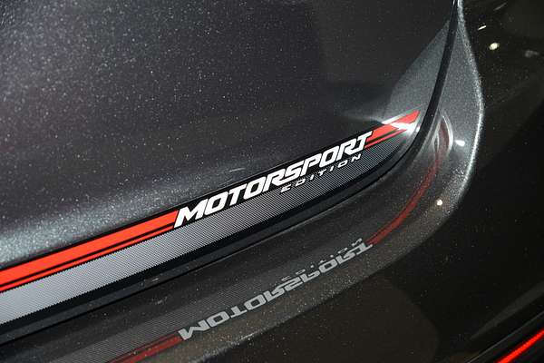 2017 Holden Commodore SS VF Series II thumb-19