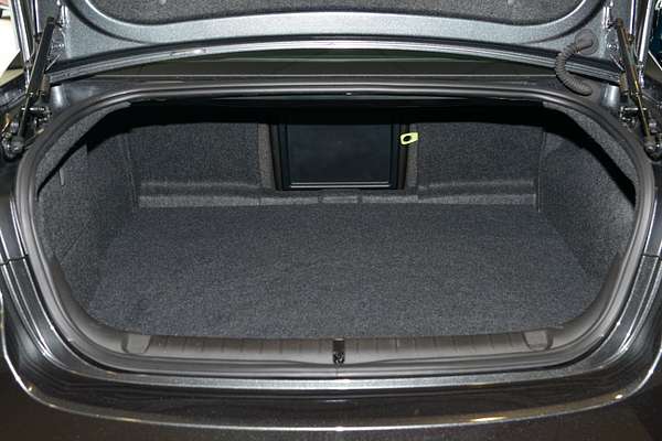 2017 Holden Commodore SS VF Series II thumb-18