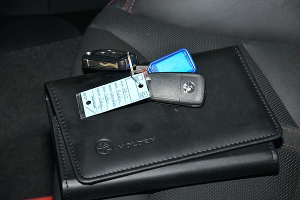 2017 Holden Commodore SS VF Series II thumb-21