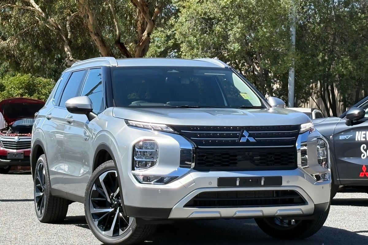 2024 Mitsubishi Outlander PHEV Aspire ZM