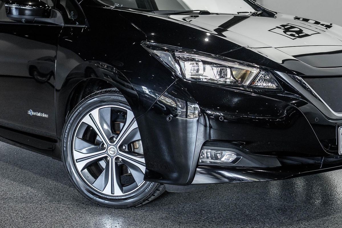 2019 Nissan LEAF ZE1