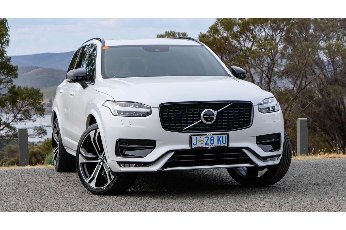 2021 Volvo XC90 T6 R-Design