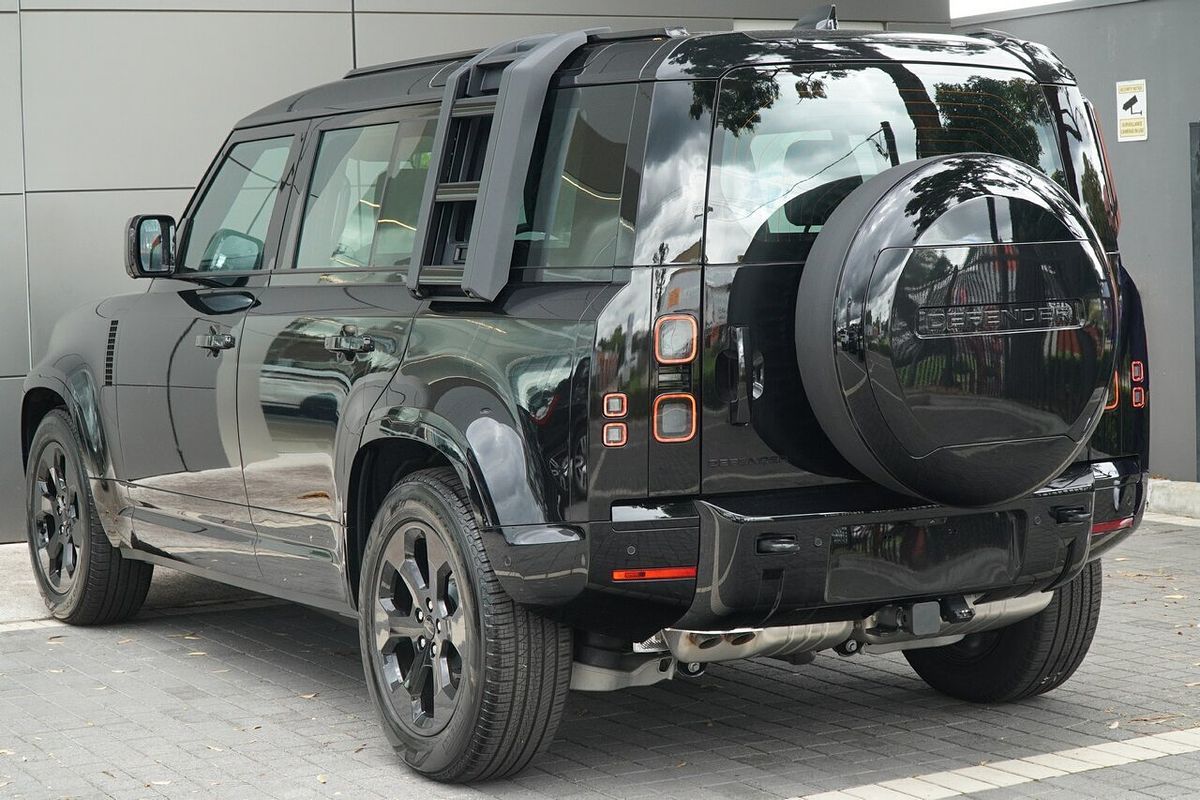 2025 Land Rover Defender 110 D350 X-Dynamic SE L663