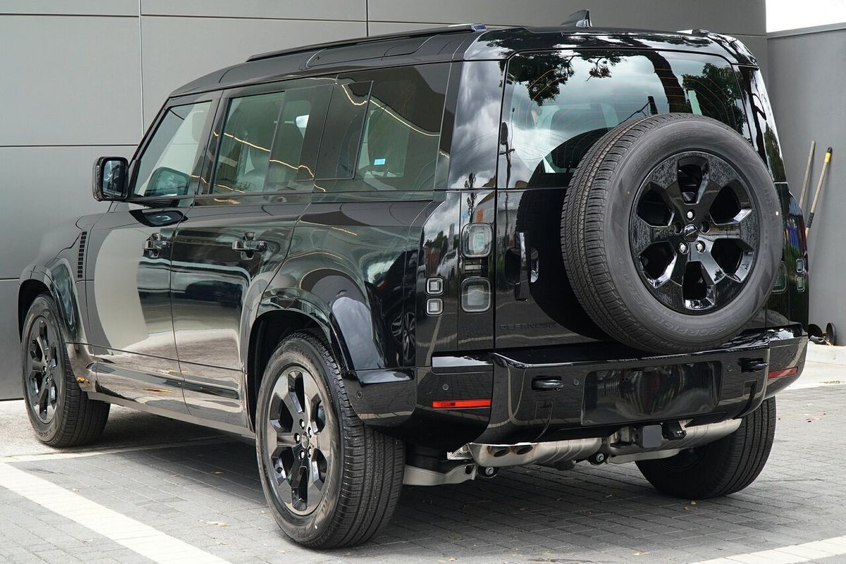 2025 Land Rover Defender 110 D350 X-Dynamic SE L663